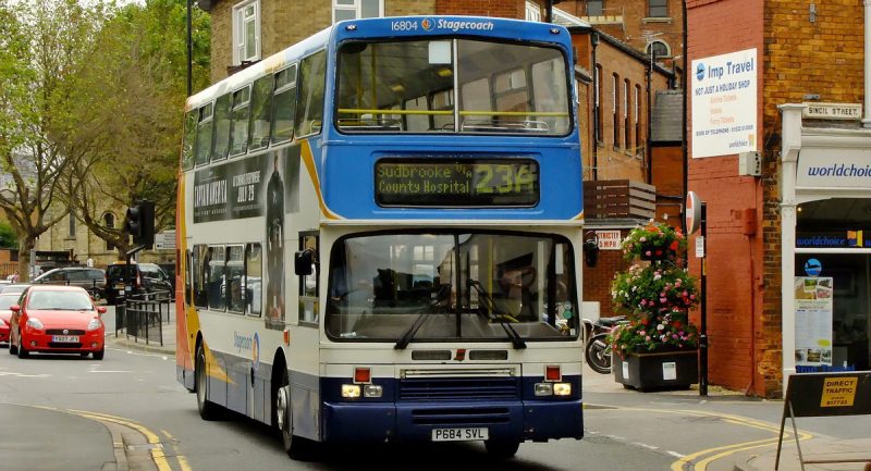 Происшествия: Британка утверждает, что была изнасилована на заднем сиденье автобуса