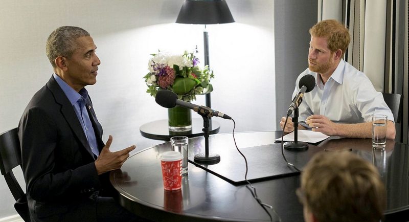 Общество: Принц Гарри взял интервью у Обамы и у своего отца