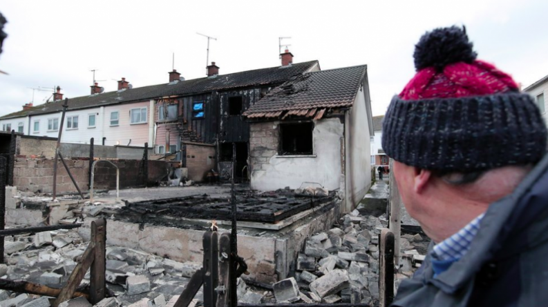 Происшествия: Разрушительный пожар в Дандраме оставил десятки людей без крыши на Рождество