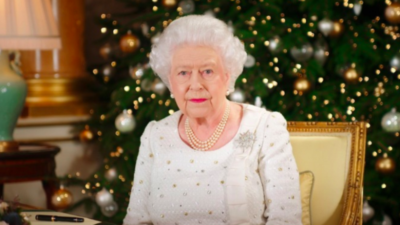 Общество: Рождественское обращение королевы посвящено жертвам терактов и другим печальным итогам года