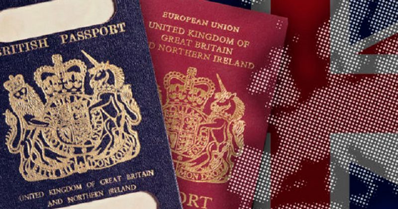 Общество: После Brexit британцы снова начнут пользоваться синими паспортами