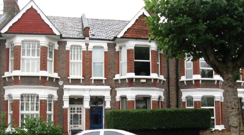 Недвижимость: Тысячи покупателей недвижимости угодили в ловушку растущей земельной ренты