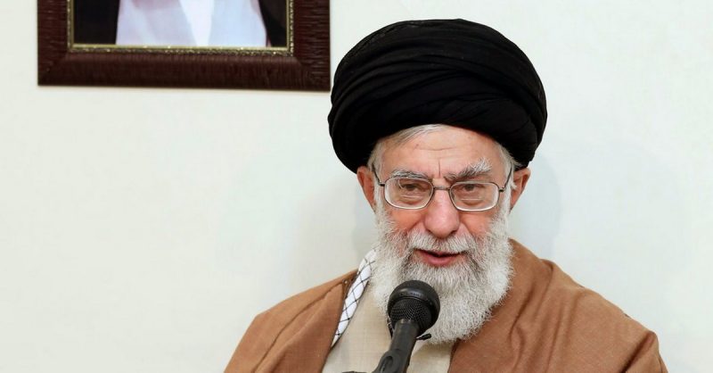 В мире: Иранский аятолла обвинил врагов страны в разжигании беспорядков