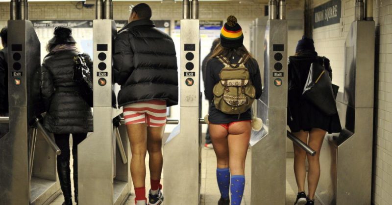 Досуг: В воскресенье в Лондоне пройдет День в метро без штанов