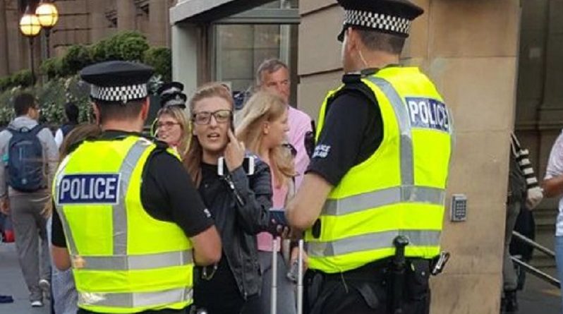 Происшествия: Полиция разыскивает грабителя, напавшего на пенсионерку в Эдинбурге