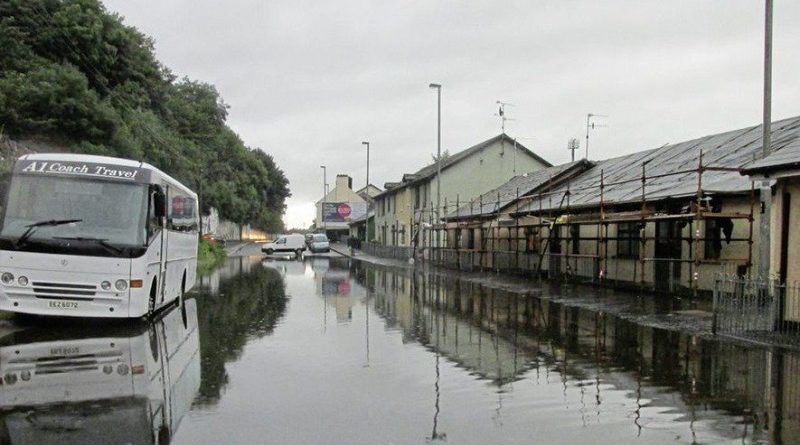 Общество: Пострадавшие от наводнения в августе до сих пор не могут вернуться домой
