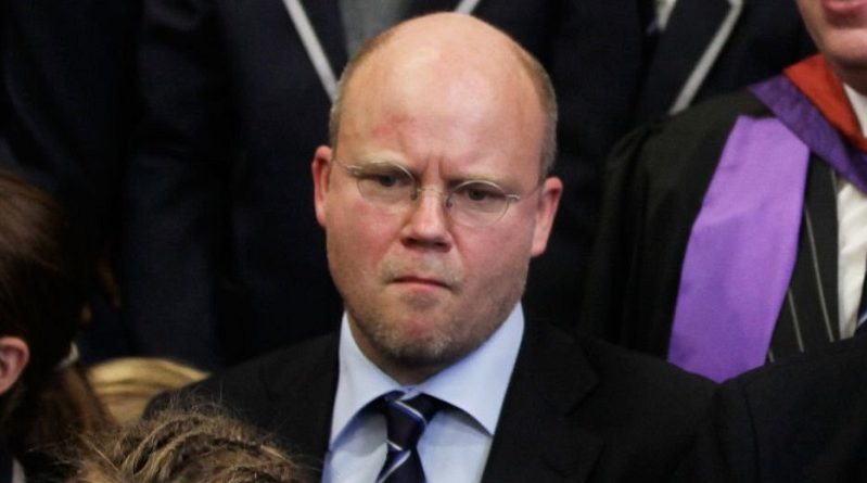 Политика: Тоби Янг уволен из Совета Управления по делам студентов