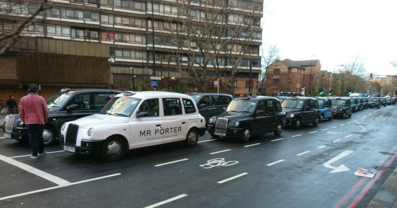 Общество: Начало недели ознаменовалось протестом лондонских таксистов против решения TfL