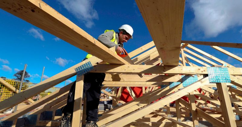 Недвижимость: Строительство новых домов в Великобритании достигло максимума за последние 10 лет