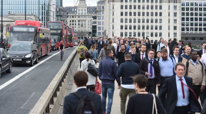 Заработок британских топ-менеджеров в 120 раз выше средней зарплаты 04012018 Бизнес и финансы: Заработок британских топ-менеджеров в 120 раз выше средней зарплаты