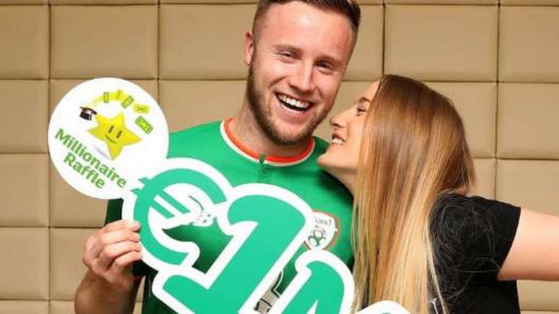 Бизнес и финансы: Ирландский футболист выиграл 1 млн евро в лотерею