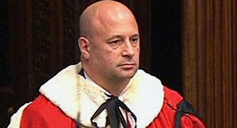 Политика: Лейборист из Палаты лордов стал жертвой скандала с Клубом президентов
