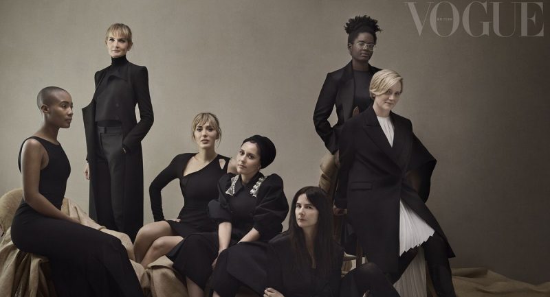 Общество: Трансгендерная модель впервые появилась в британском Vogue