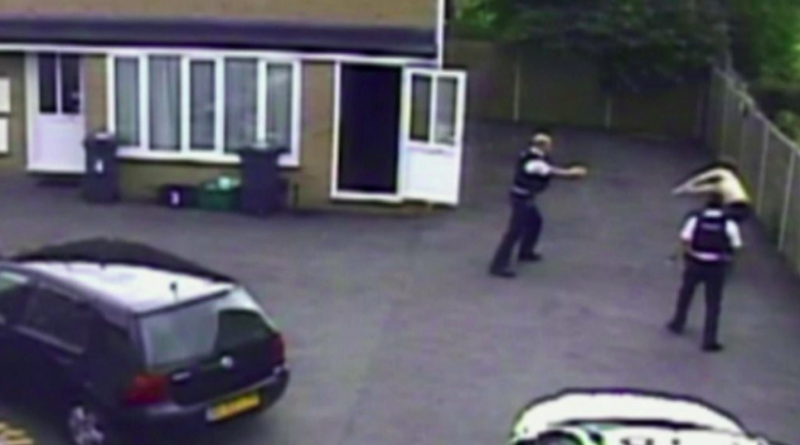 Полиция отбивалась от инвалида-аутиста... электрошокером 31012018 Происшествия: Полиция отбивалась от инвалида-аутиста... электрошокером