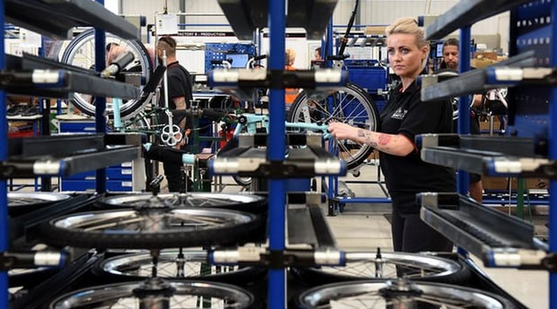 Бизнес и финансы: Британские промышленники смотрят с оптимизмом на 2018 год