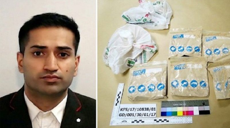 Стюард авиалинии Emirates air приговорен к тюремному сроку за контрабанду героина 25012018 Происшествия: Стюард авиалинии Emirates air приговорен к тюремному сроку за контрабанду героина