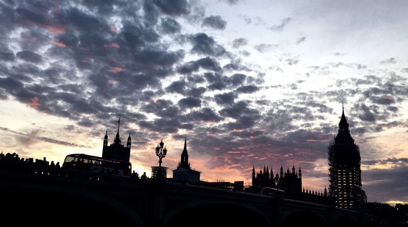 Закон и право: Четверо исламистов обвиняются в попытке взрыва Биг-Бена и аэропорта Хитроу