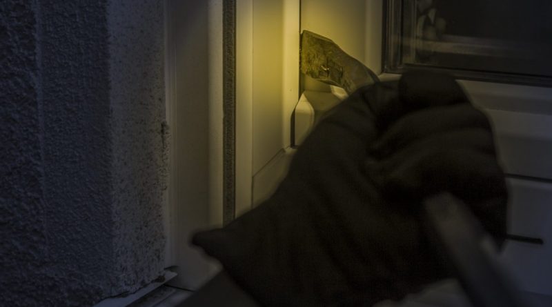 Бывший военный грабит богатые дома 30012018 Происшествия: Бывший военный грабит богатые дома