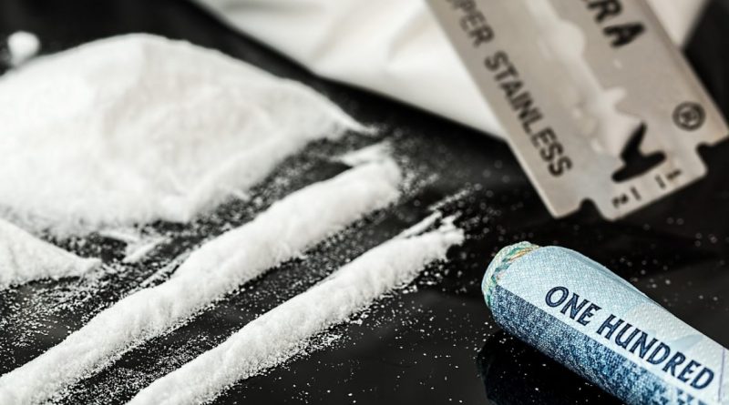 Наркодилер подавился своим же товаром 19012018 Происшествия: Наркодилер подавился своим же товаром