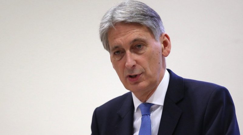 Brexit: Хэммонд упрекнул руководство ЕС в неумении "танцевать танго" 11012018 Политика: Brexit: Хэммонд упрекнул руководство ЕС в неумении "танцевать танго"