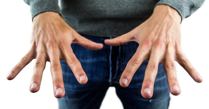 Общество: Школьный маникюр: длина ногтей учеников не может превышать 1,5 см