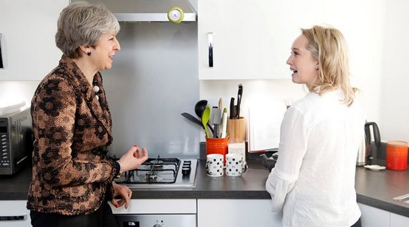 Тереза Мэй уверена, что отмена гербового сбора поможет молодым семьям 05012018 Недвижимость: Тереза Мэй уверена, что отмена гербового сбора поможет молодым семьям