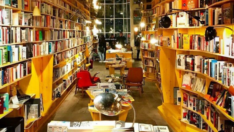 Досуг: Загадочный мир литературы в уникальном книжном магазине Лондона