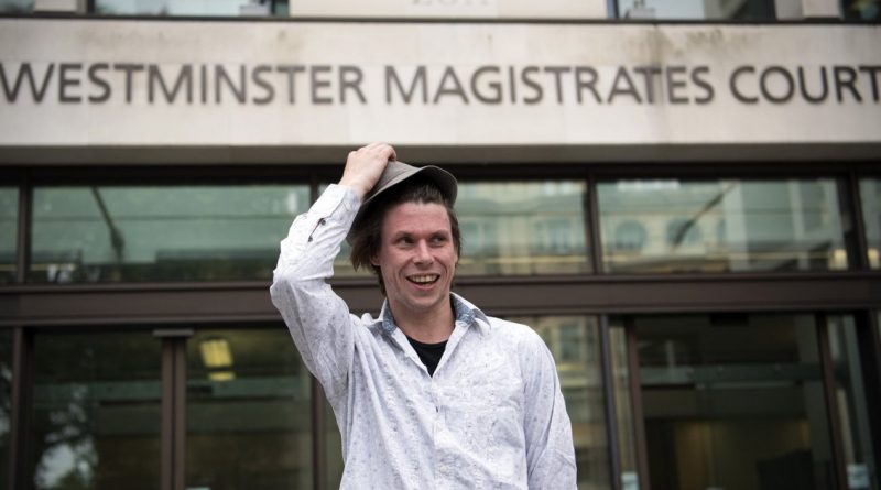 Британский хакер выиграл апелляцию против своей экстрадиции в США 05022018 Закон и право: Британский хакер выиграл апелляцию против своей экстрадиции в США