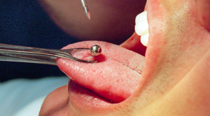 В Уэльсе наложили запрет на пирсинг 02022018 Общество: В Уэльсе наложили запрет на пирсинг