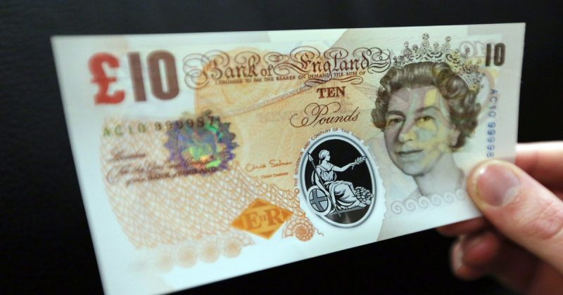 Лайфхаки и советы: Когда выйдет из оборота купюра в £10 и что нужно знать о новой полимерной банкноте