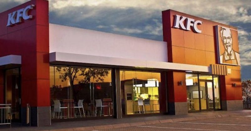 Бизнес и финансы: Британская сеть KFC продолжает закрывать свои точки из-за нехватки мяса