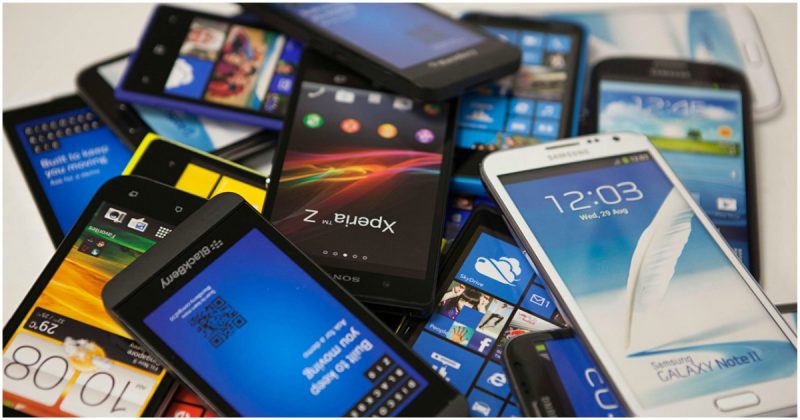 Технологии: Почему мы стали покупать меньше смартфонов?