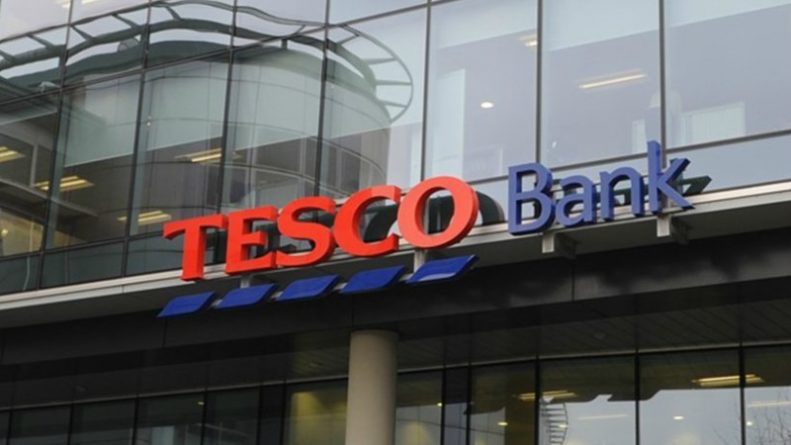 Общество: Tesco Bank аннулировал карты клиентов после подозрения в мошенничестве