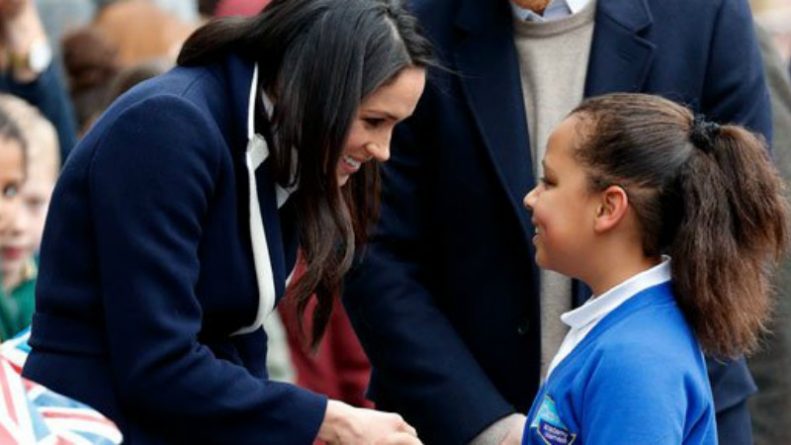 Популярное: Меган Маркл обняла взволнованную школьницу во время посещения Бирмингема