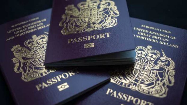 Популярное: Новые британские паспорта после Brexit будут напечатаны франко-голландской компанией