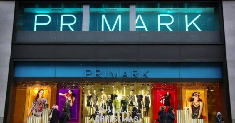Общество: Британцы раскупают новые пижамки с Кроликом Питером от Primark