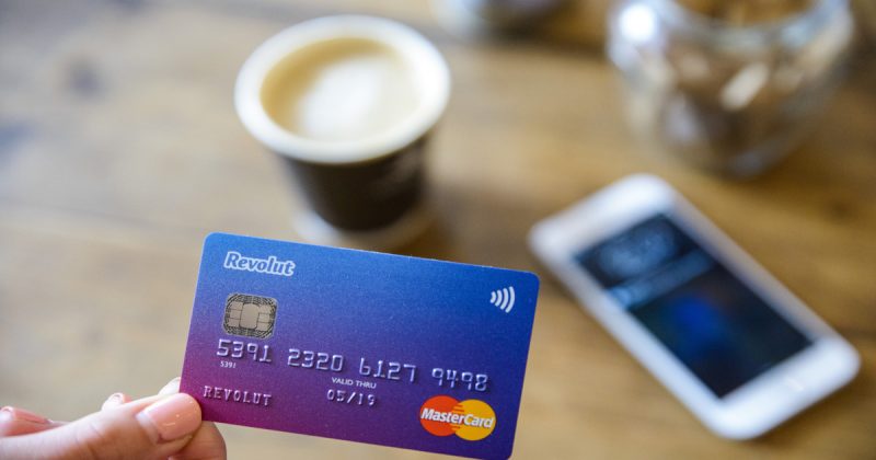 Технологии: Революционная защита от мошенников: банковская карта исчезает спустя секунды после транзакции