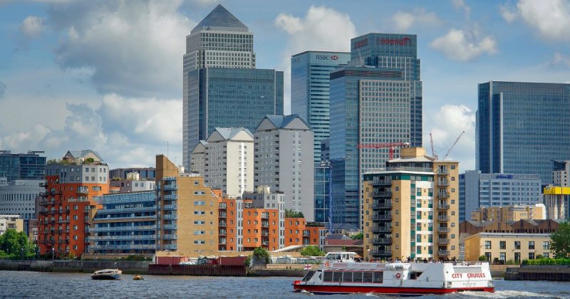Недвижимость: С чем связан крупнейший спад цен на недвижимость в Лондоне