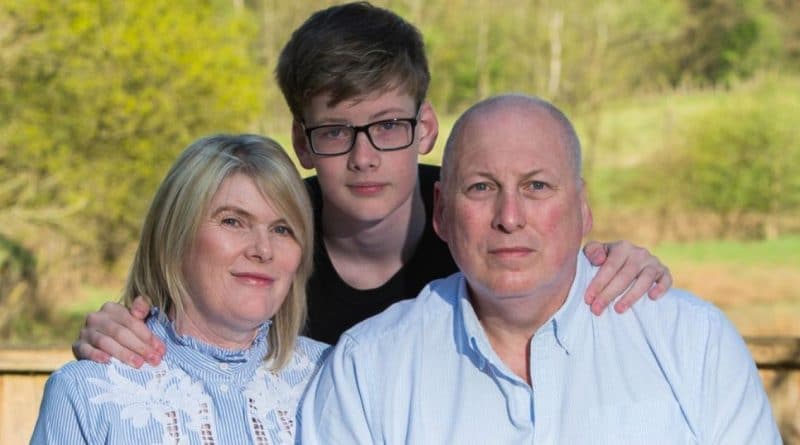 Мужчина требует через суд у Nokia £1 млн, утверждая, что мобильный телефон вызвал у него опухоль головного мозга 14052018 Здоровье и красота: Мужчина требует через суд у Nokia £1 млн, утверждая, что мобильный телефон вызвал у него опухоль головного мозга