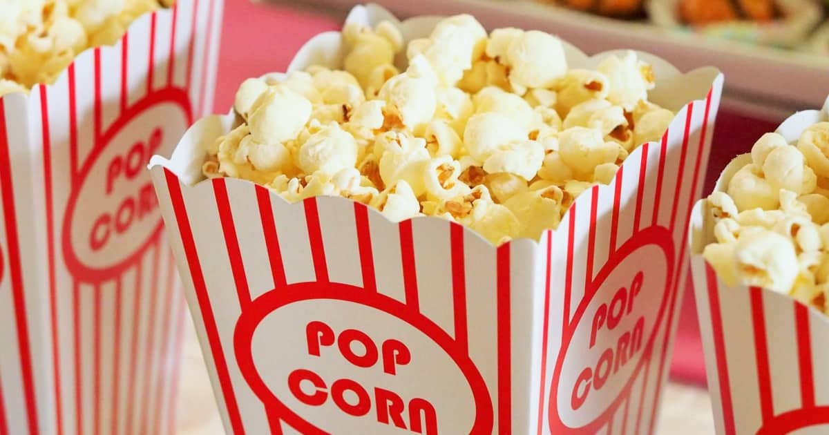 https://www.pexels.com/photo/food-snack-popcorn-movie-theater-33129/