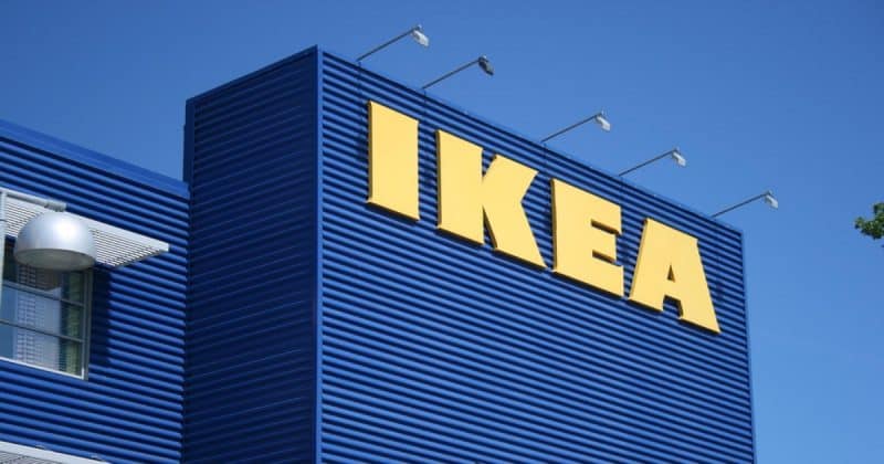 Общество: Фанаты прыгали на кровати в магазине IKEA в Лондоне, отмечая победу Англии над Швецией