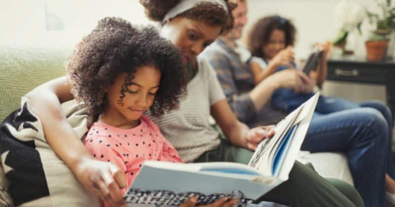 Общество: Британских писателей обвиняют в отсутствии разнообразия: только в 1% детских книг главные герои чернокожие и азиаты