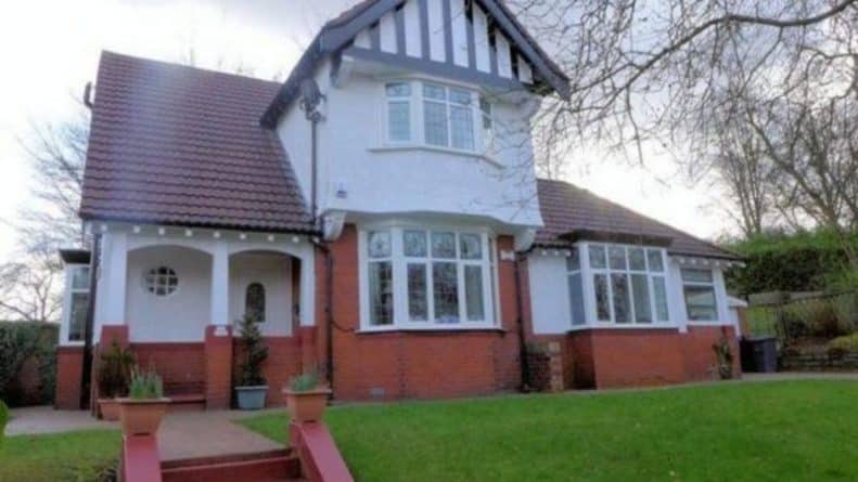 Недвижимость: В Манчестере на продажу выставлен уникальный дом: такого сада не будет больше ни у кого