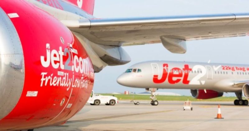 Общество: Авиакомпания Jet2 "заставляет" клиентов биться головой о стену из-за своей назойливой рекламы