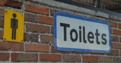 табличка общественный туалет