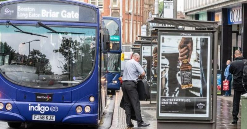 Общество: Адепты сизого змия раскритиковали идею Ноттингема запретить курение на остановках