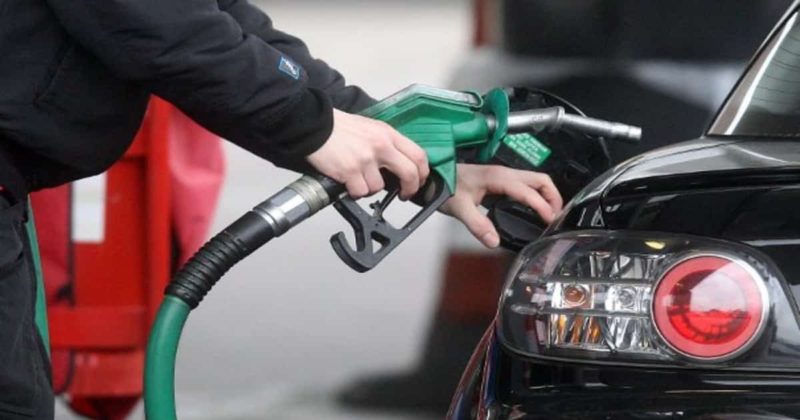 Общество: Цены на топливо в Британии подскочили до 4-летнего максимума. В чем причина роста цен?