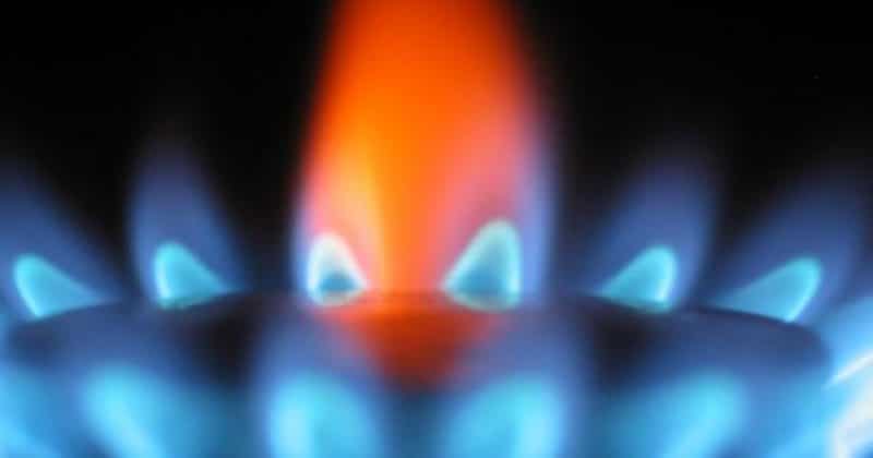 Популярное: С августа самые дешевые тарифные планы поставщиков газа и электроэнергии увеличились на £71