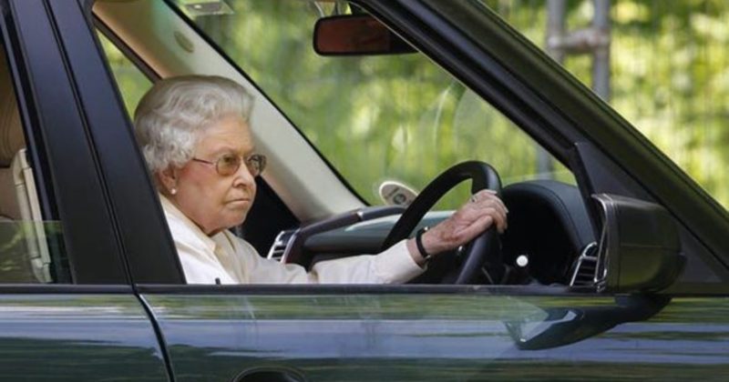 Популярное: Почему Королеве не нужны водительские права, и какие еще “плюшки” есть у Ее Величества?