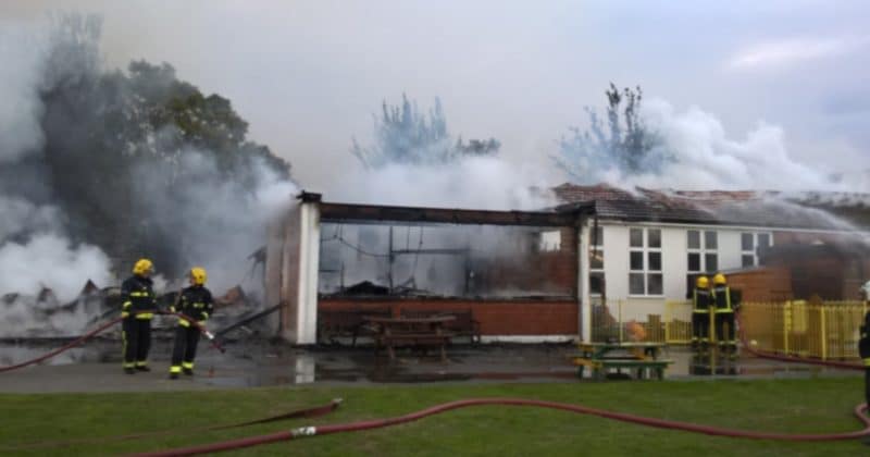 Происшествия: В Лондоне загорелась школа за день до начала учебы